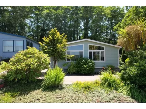 Exterior - 401 Hillside Loop, Seaside, OR 97138 photo 1 of 10