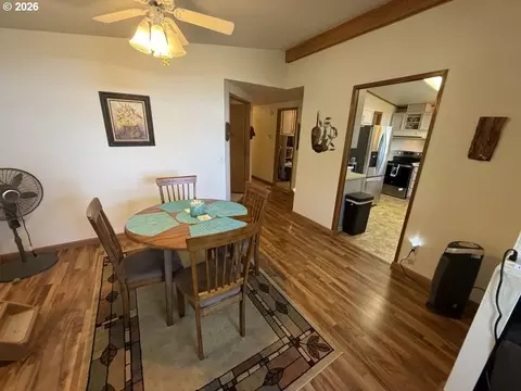 Dining - 401 Hillside Loop, Seaside, OR 97138 photo 2 of 2