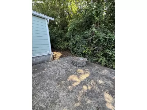 Exterior - 401 Hillside Loop, Seaside, OR 97138 photo 3 of 10