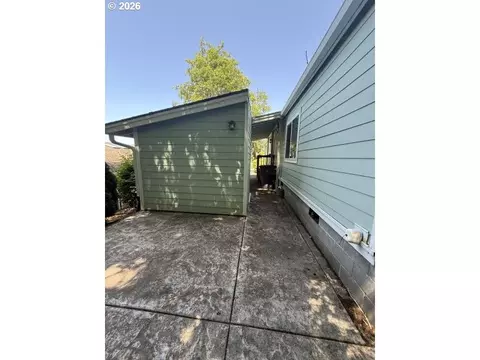 Exterior - 401 Hillside Loop, Seaside, OR 97138 photo 5 of 10