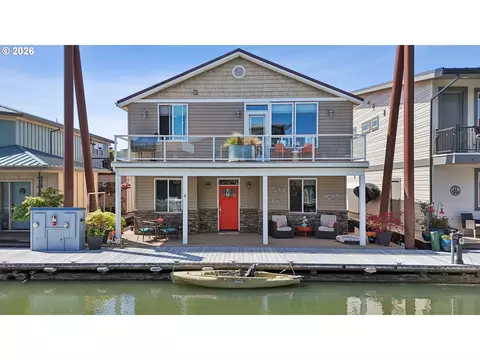 18525 NE Marine Dr #E8, Portland, OR 97230