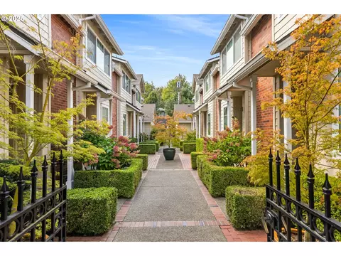 436 5th St, Lake Oswego, OR 97034