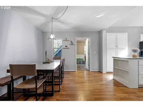 Dining - 75 Marlboro Ln, Eugene, OR 97405 photo 1 of 2
