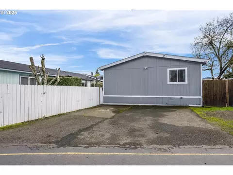 3831 Pacific Ave #C14, Forest Grove, OR 97116