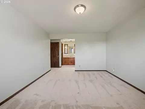 Bedroom - 407 SW 7th St, Gresham, OR 97080 photo 1 of 6