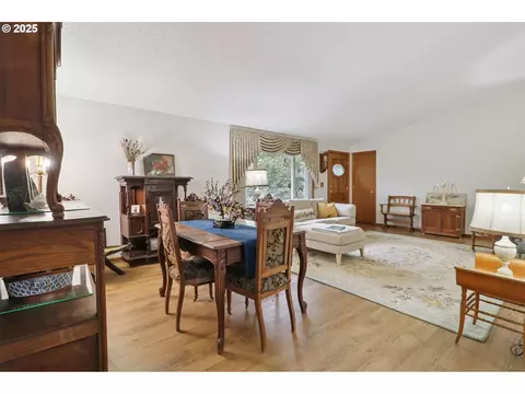 Dining - 31563 SE Lusted Rd, Gresham, OR 97080 photo 1 of 2