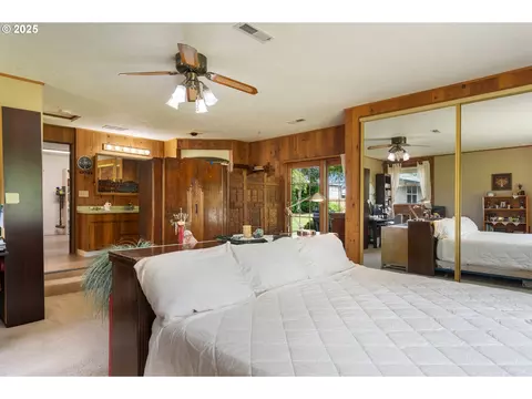 Bedroom - 31563 SE Lusted Rd, Gresham, OR 97080 photo 4 of 6