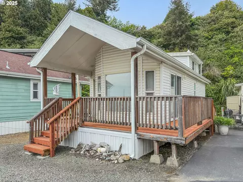 16219 Lower Harbor Rd #2, Brookings, OR 97415
