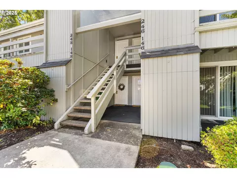 650 Harlow Rd #148, Springfield, OR 97477