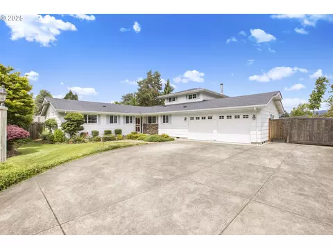 2055 Ridgeway Dr, Eugene, OR 97401