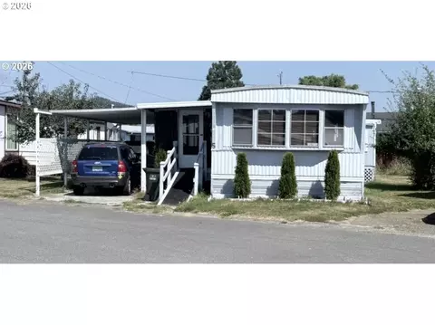 1413 Hawthorne Ave #5, Reedsport, OR 97467