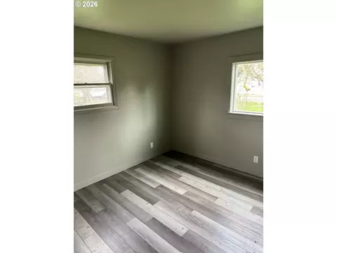 Bedroom - 3820 Dove Ln, Eugene, OR 97402 photo 1 of 2