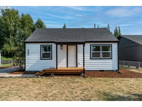 252 Douglas St, Longview, WA 98632
