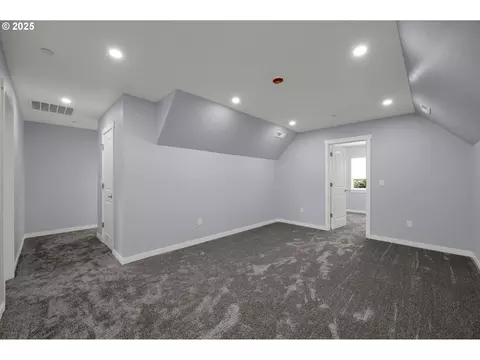 Other - 2132 Willona Dr, Eugene, OR 97408 photo 8 of 10