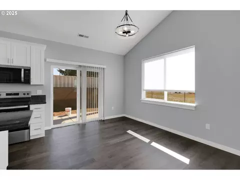 Other - 2132 Willona Dr, Eugene, OR 97408 photo 2 of 10