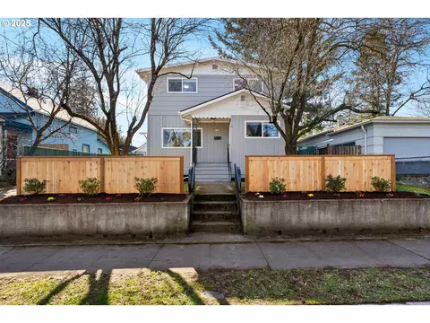 7528 SE Woodstock Blvd, Portland, OR 97206
