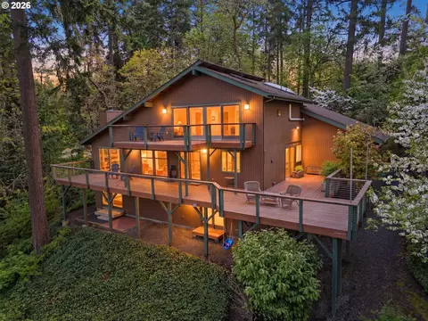2804 Arline Way, Eugene, OR 97403