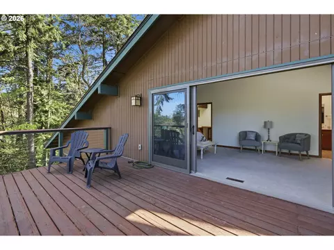Exterior - 2804 Arline Way, Eugene, OR 97403 photo 2 of 10
