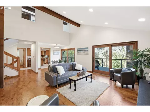 Living - 2804 Arline Way, Eugene, OR 97403 photo 1 of 3