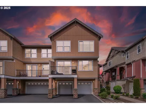 680 NW Falling Waters Ln #105, Portland, OR 97229
