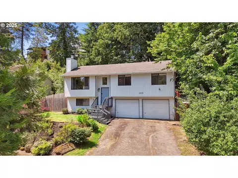 16905 Webster Rd, Gladstone, OR 97027