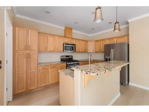 Kitchen - 1871 Heitzman Way, Eugene, OR 97402 photo 2 of 3