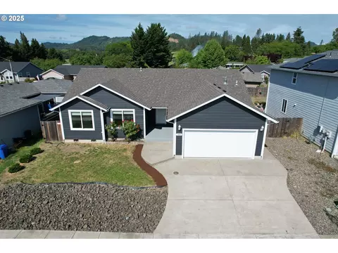 140 Teresa Ln, Winston, OR 97496