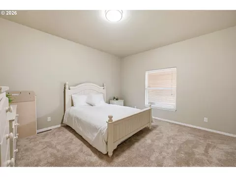 Bedroom - 1282 E 3rd St #59, Lafayette, OR 97127 photo 1 of 7