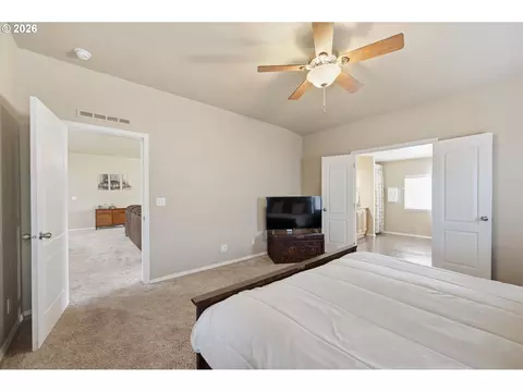 Bedroom - 1282 E 3rd St #59, Lafayette, OR 97127 photo 7 of 7