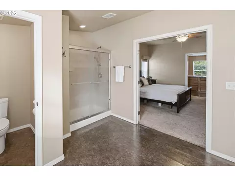 Bath - 1282 E 3rd St #59, Lafayette, OR 97127 photo 3 of 3