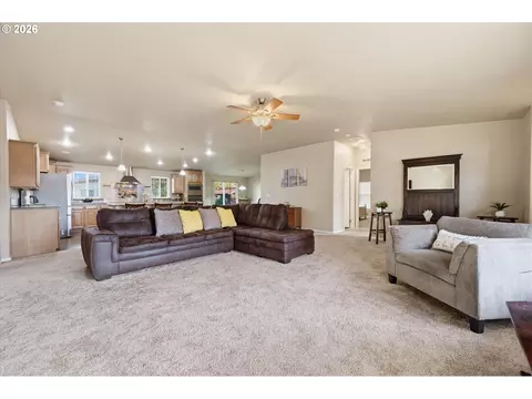 Living - 1282 E 3rd St #59, Lafayette, OR 97127 photo 2 of 4