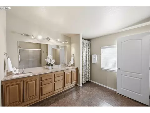 Bath - 1282 E 3rd St #59, Lafayette, OR 97127 photo 2 of 3