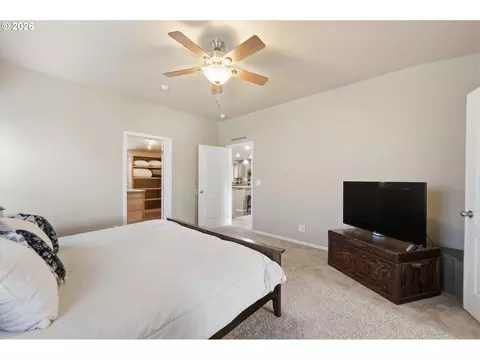 Bedroom - 1282 E 3rd St #59, Lafayette, OR 97127 photo 6 of 7