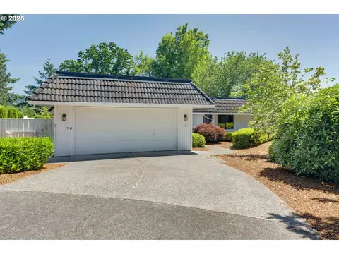 17141 Hofer Ct, Lake Oswego, OR 97034