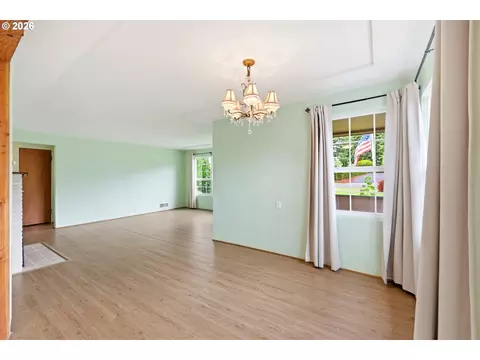 Living - 18121 SE Langensand Rd, Sandy, OR 97055 photo 4 of 4