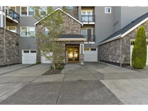 11525 SE Bateleur Way, Happy Valley, OR 97086