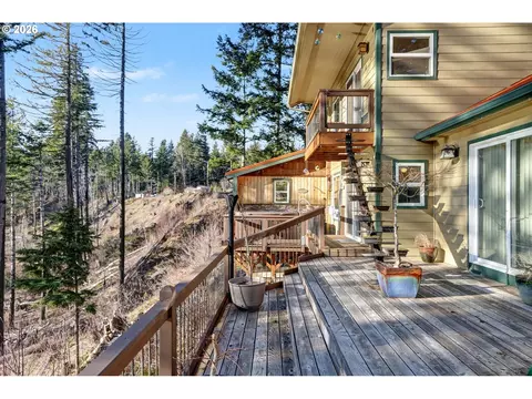 Exterior - 32365 N Fork Rd, Lyons, OR 97358 photo 4 of 13