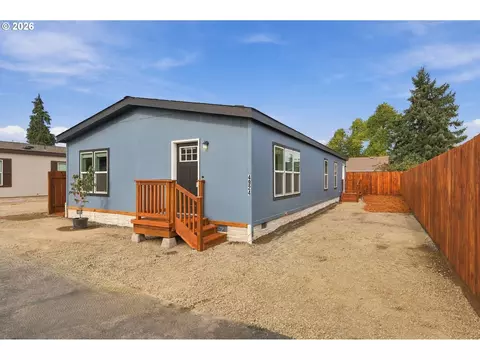 Other - 4924 E St, Springfield, OR 97478 photo 3 of 10