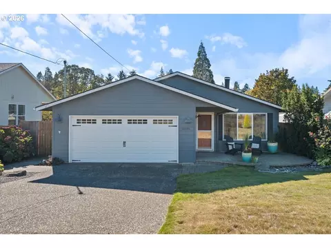 15935 SE Arista Dr, Milwaukie, OR 97267