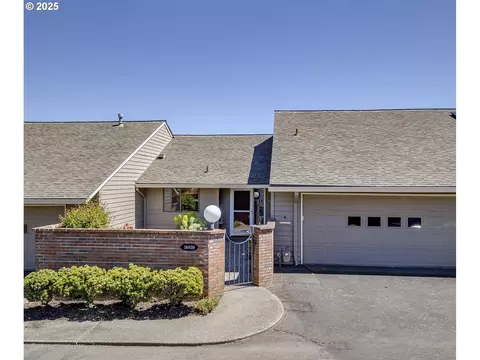16830 SW 129th Ave, King City, OR 97224