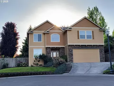 2214 NW 123rd St, Vancouver, WA 98685