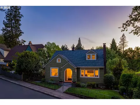 2799 SW Montgomery Dr, Portland, OR 97201