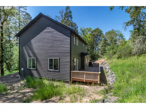 Exterior - 492 Terrace Dr, Glide, OR 97443 photo 5 of 7