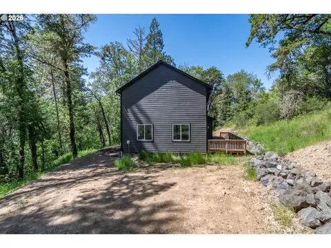 Exterior - 492 Terrace Dr, Glide, OR 97443 photo 6 of 7