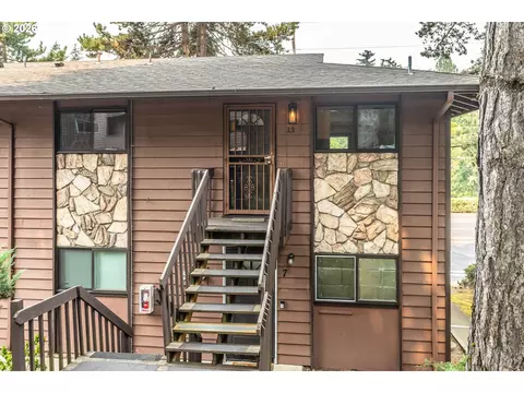 5005 SW Mitchell St #13, Portland, OR 97221