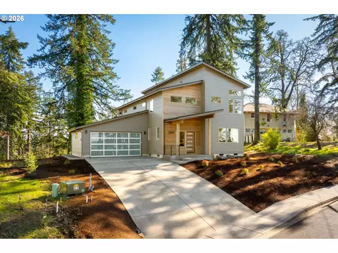 Exterior - 2969 Capital Dr, Eugene, OR 97403 photo 6 of 6