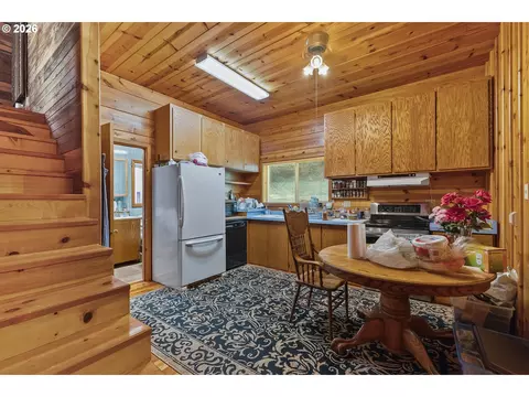 Kitchen - 711 H Ave, Powers, OR 97466 photo 1 of 2