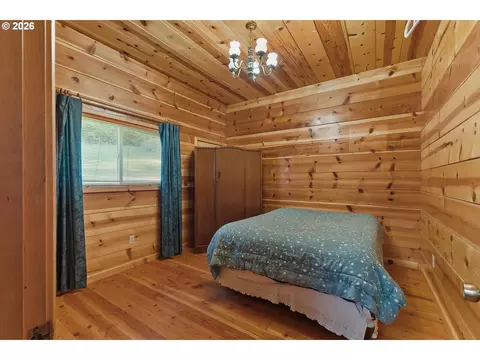 Bedroom - 711 H Ave, Powers, OR 97466 photo 2 of 3