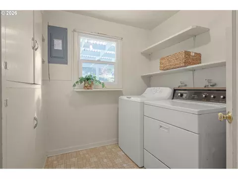 Other - 356 W 21st Ave, Eugene, OR 97405 photo 3 of 6