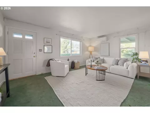 Living - 356 W 21st Ave, Eugene, OR 97405 photo 1 of 4